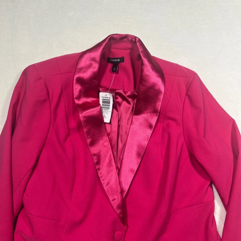 Torrid Pink Peacock Sharkskin Contrast Lapel Blazer 1X 14-16 Barbiecore Formal